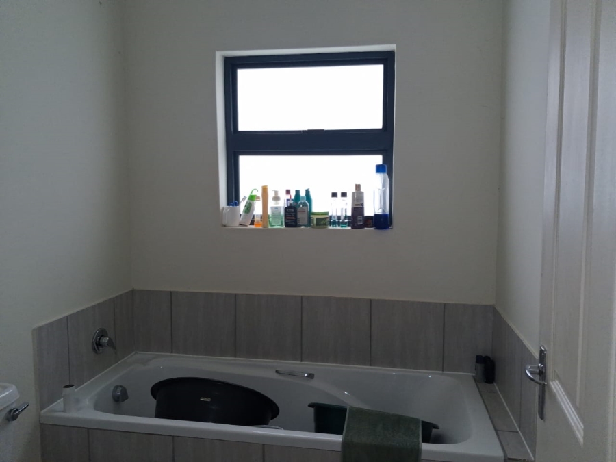 To Let 2 Bedroom Property for Rent in Kidds Beach Eastern Cape